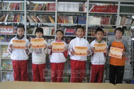 让雷锋永远活在孩子们的心中