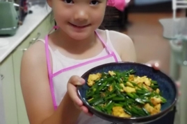 争做家务小能手  体验劳动大快乐