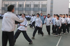 七八年级跳绳比赛.