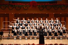 厦门合唱节我校合唱团用歌声感染观众