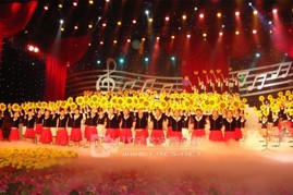 我校学生参加辽宁省大型歌咏活动"振兴之歌"开幕式演出