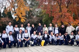 把课堂搬到秋天里——辽宁省实验学校八年级多学科实践活动课程